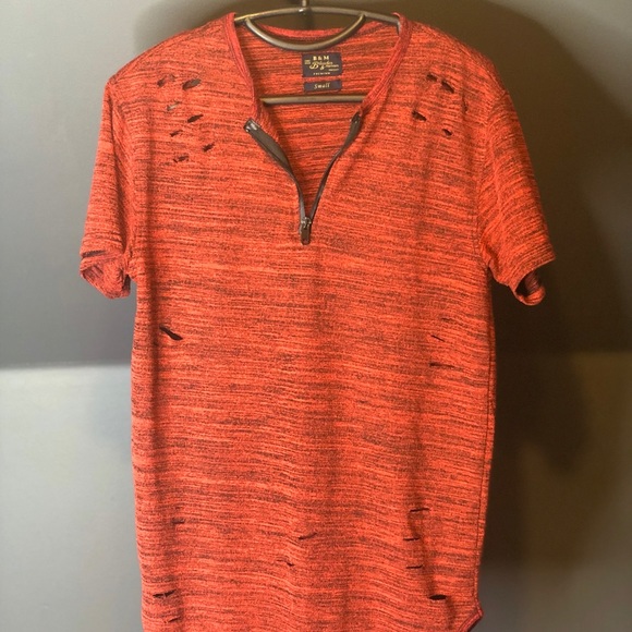 Ripped T-shirt - Picture 4 of 6